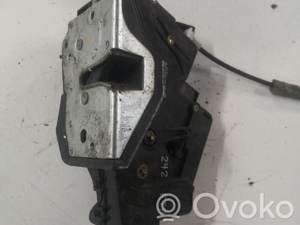 BMW 3 E46 Etuoven lukko 