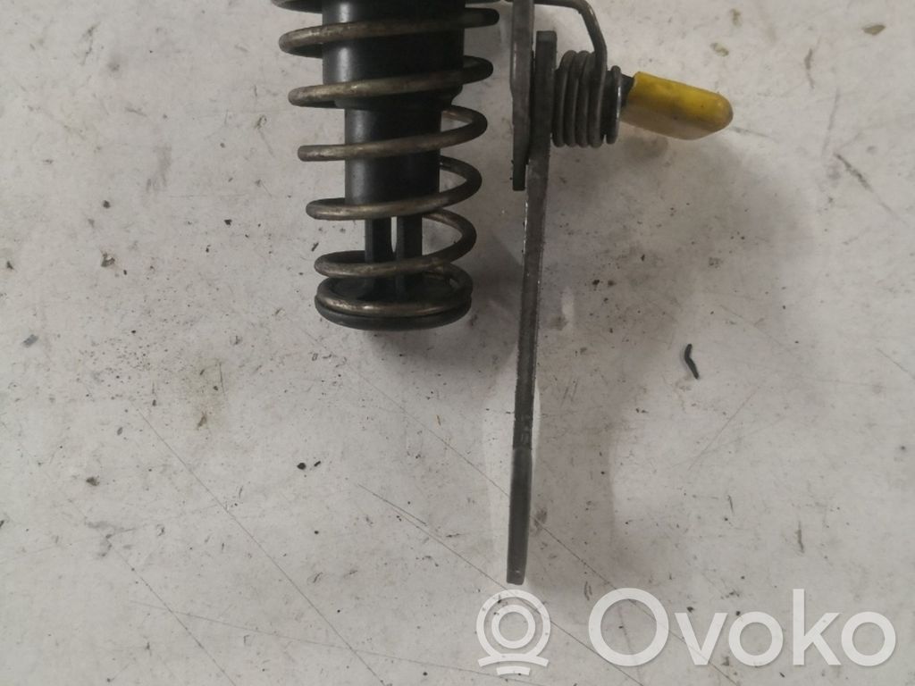Engine bonnet/hood lock/catch   7073916
