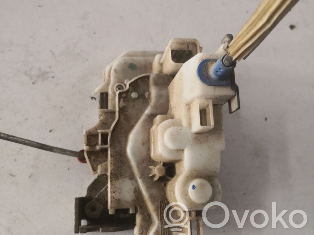 Etuoven lukko   519750790
