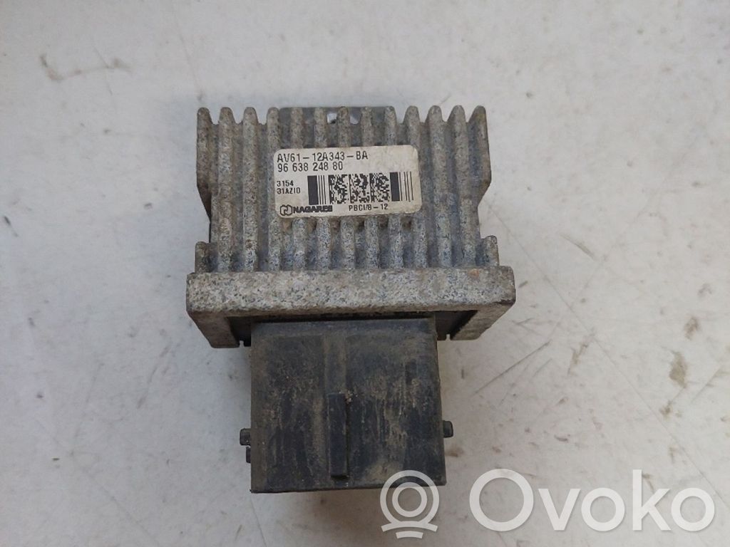 Kvēlsveču relejs   9663824880