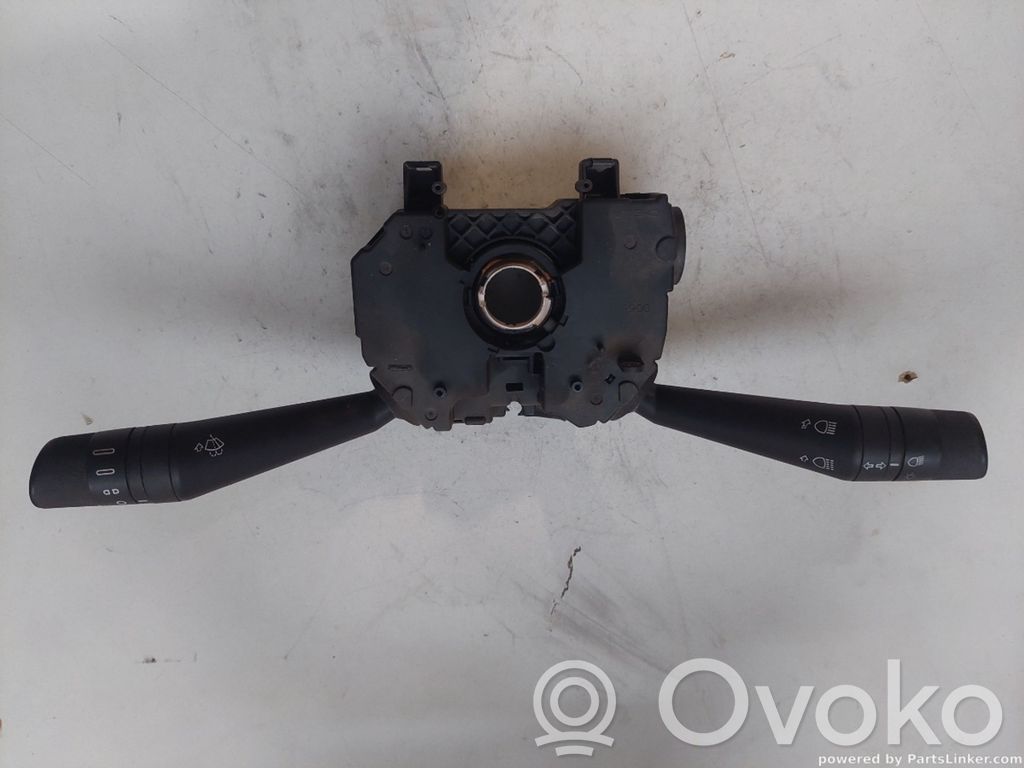 Ford Fiesta Palanca de intermitentes 