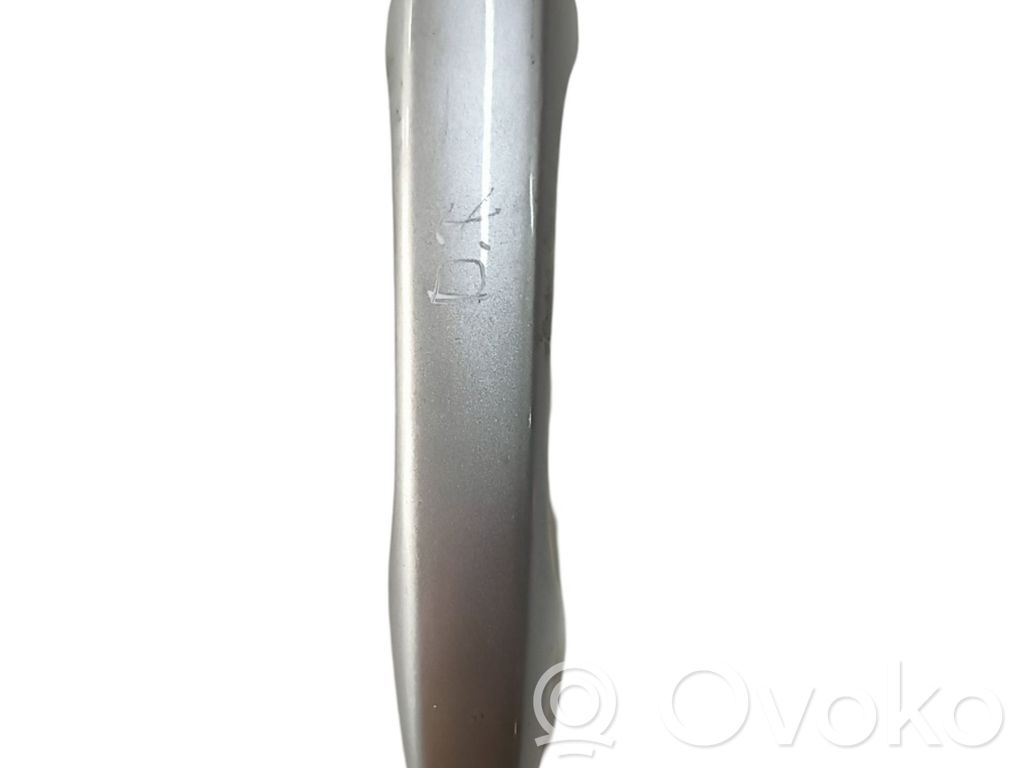 Manecilla externa puerta delantera