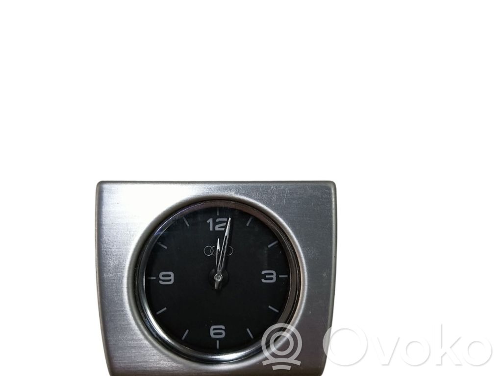 Uhr   4H0919204H