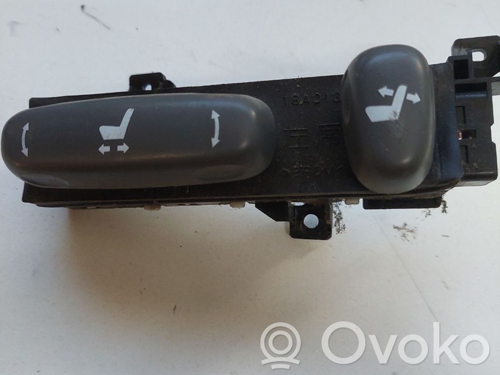 Toyota Land Cruiser (J200) Seat control switch 