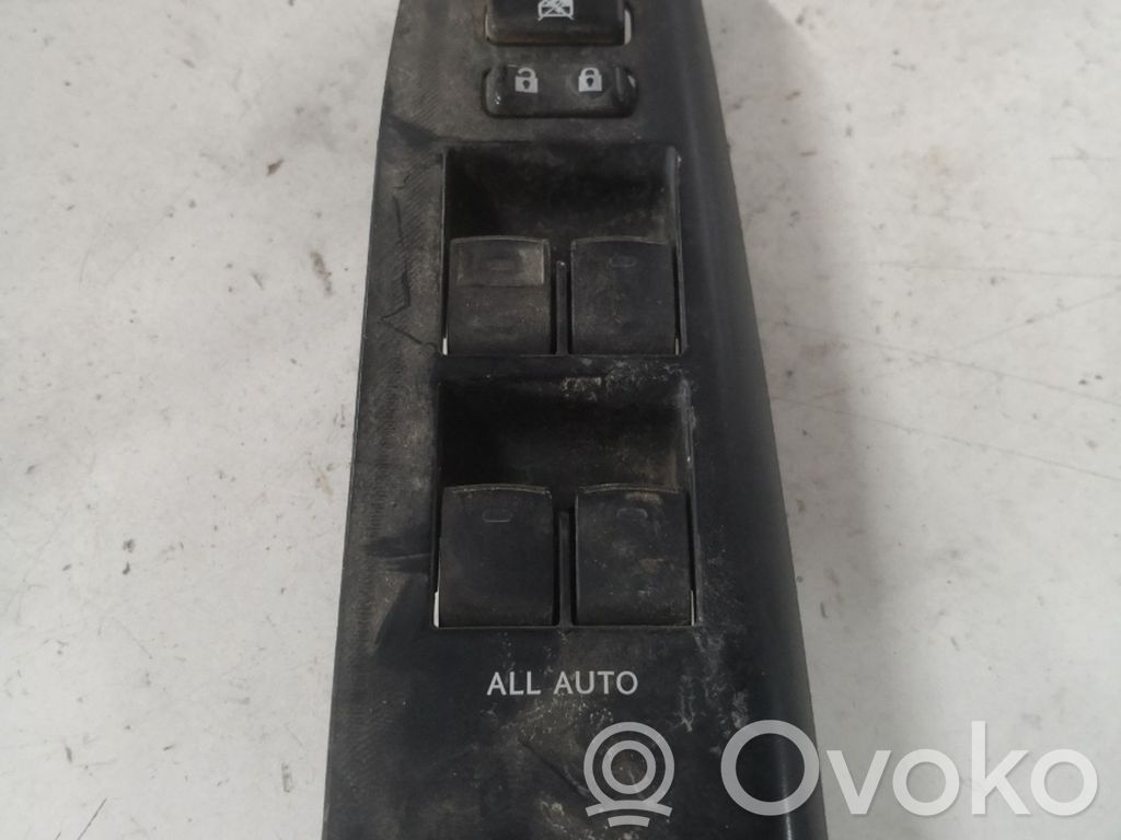 Lexus CT 200H Electric window control switch 
