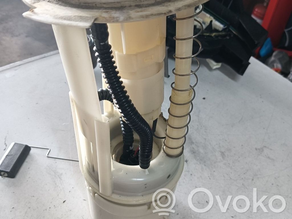 Bomba interna de combustible