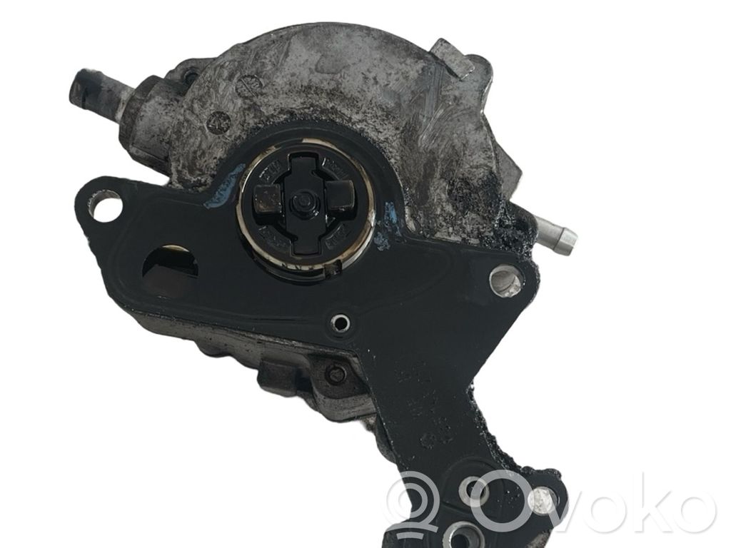 Audi A4 S4 B7 8E 8H Alipainepumppu 