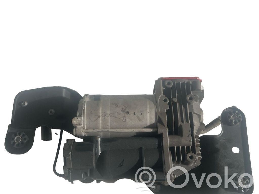 Ilmajousituksen kompressoripumppu   677547902