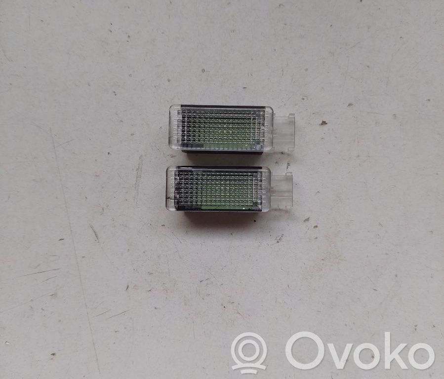 Luz de guantera   5G0947409