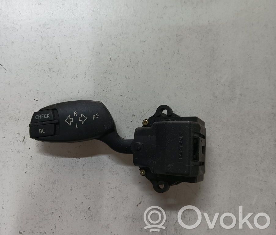 Suuntavilkun vipu   6924103B