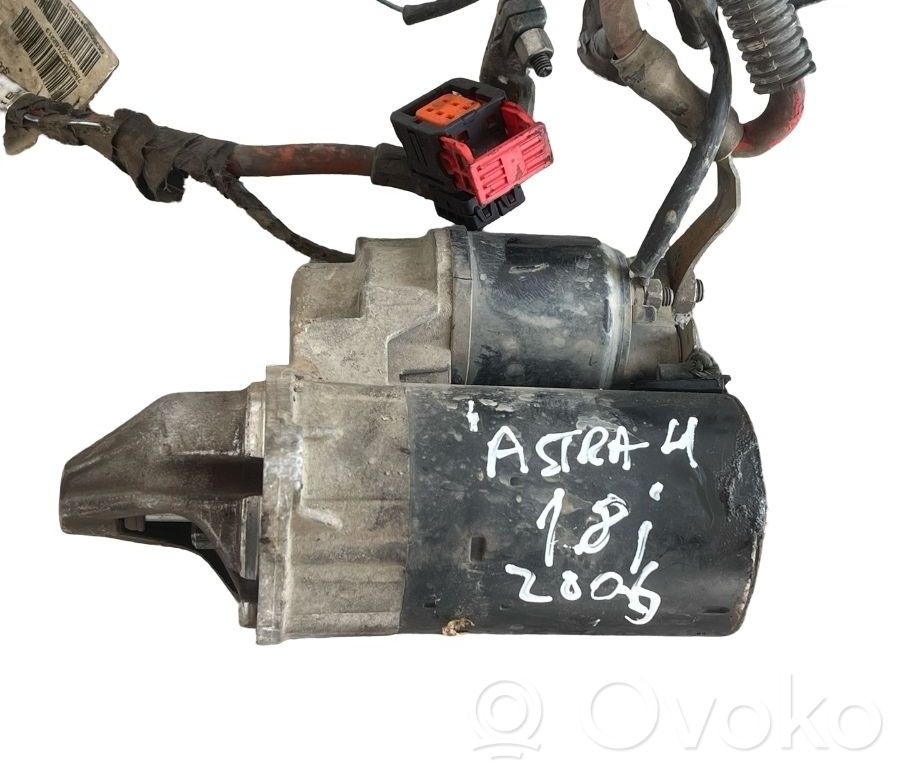Opel Astra H Rozrusznik 