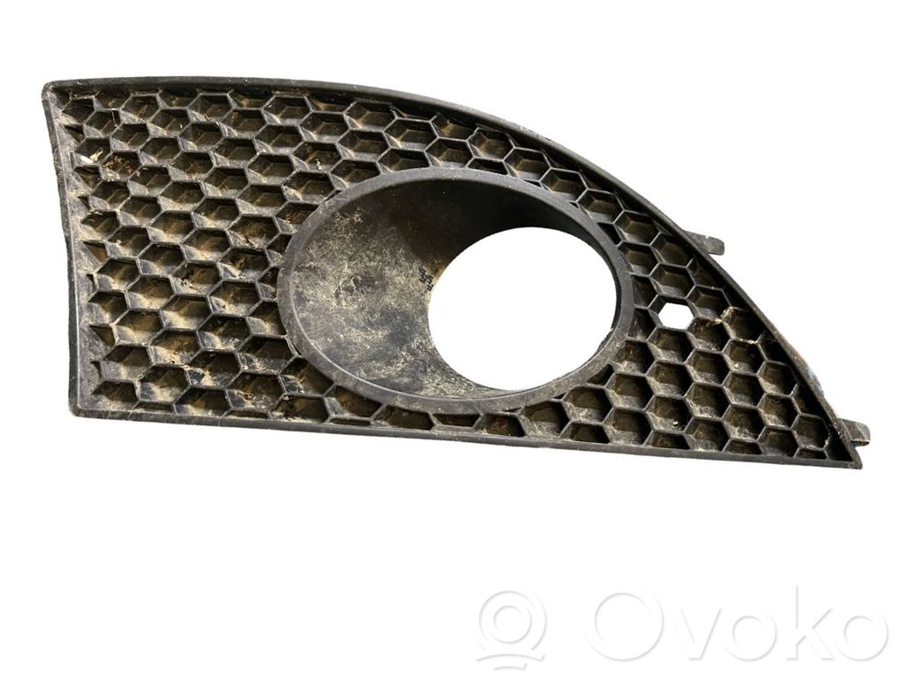 Etusumuvalon ritilä   5P0853666