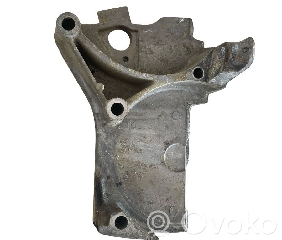 Dacia Duster Engine mounting bracket 