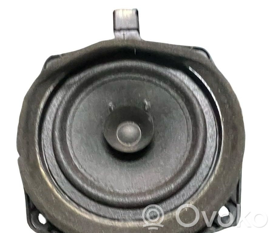 Altavoz de la puerta trasera   EAS13P17A7
