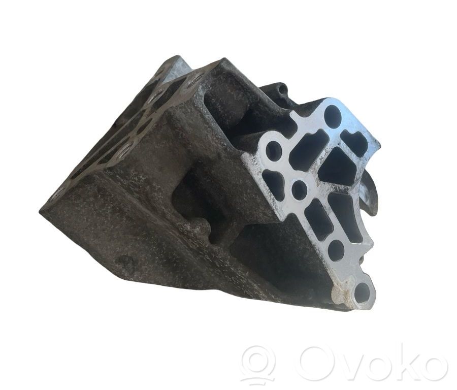 Engine mounting bracket   9682877580