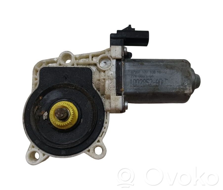Motor de la ventana/luna de ventilación   1002852A001