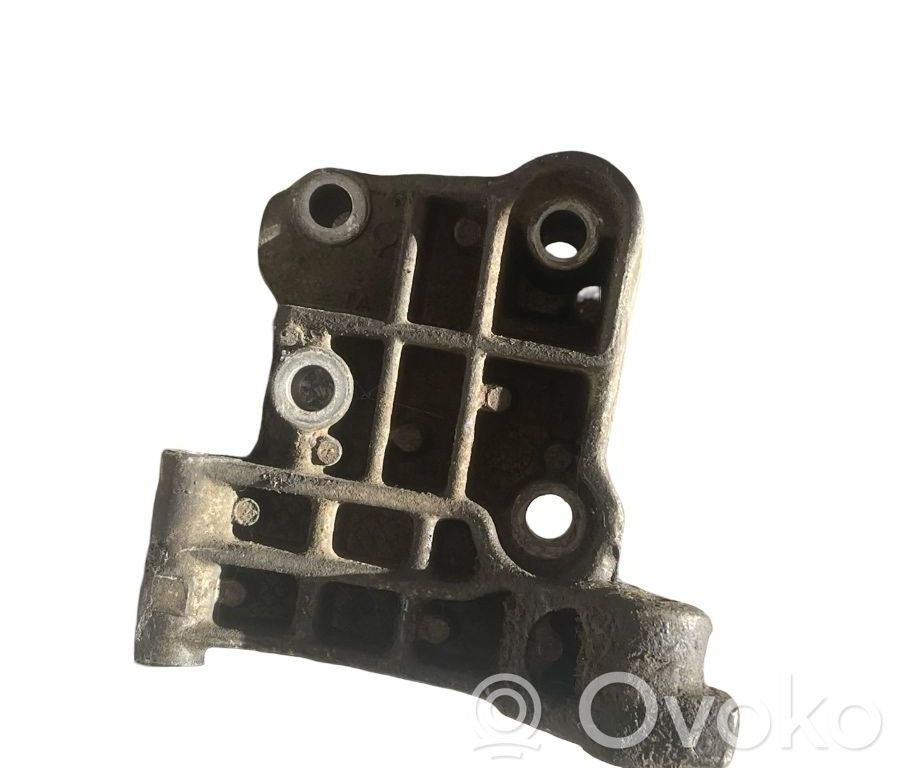 Fiat Albea Generator/alternator bracket 