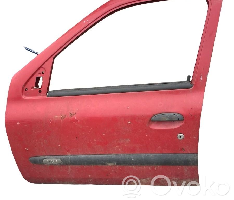 Renault Clio III Puerta delantera 