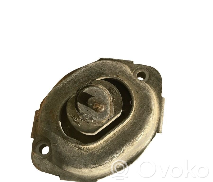 Moottorin kiinnikekorvake   22113400341
