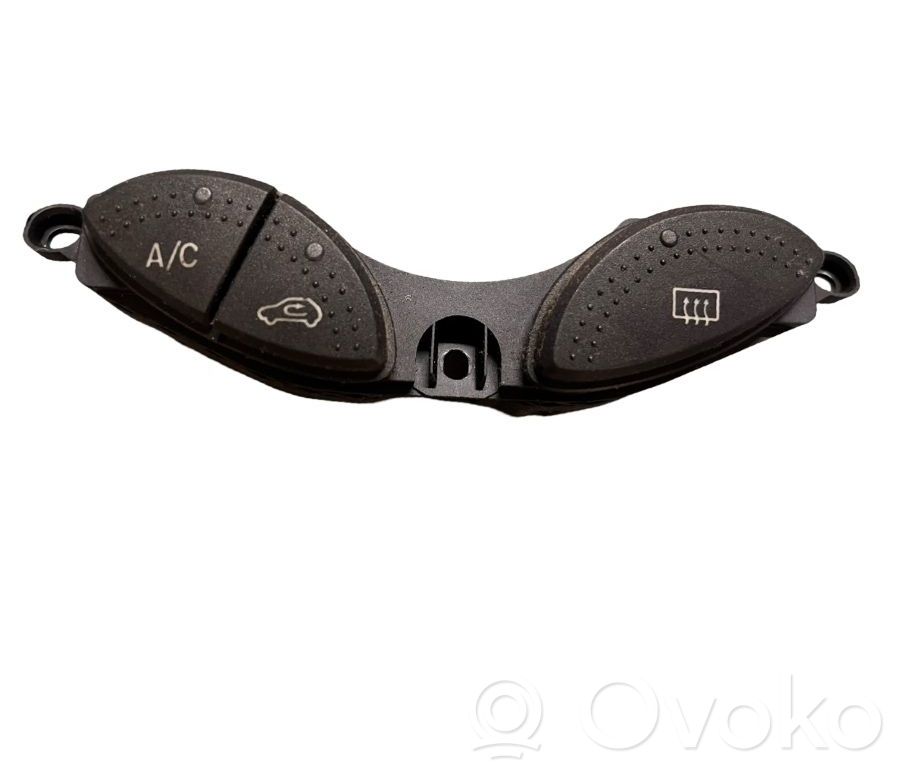 Sonstige Cockpitteile   YS4T19A945BA
