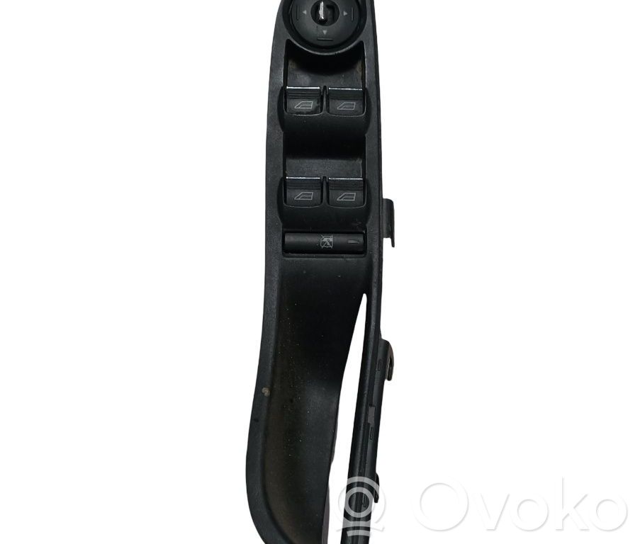 Interrupteur commade lève-vitre   AM5T14A132CA