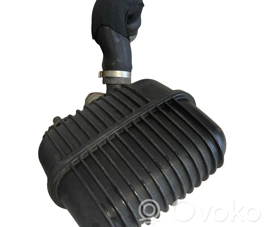 Tyhjiösäiliö   8K0129955A