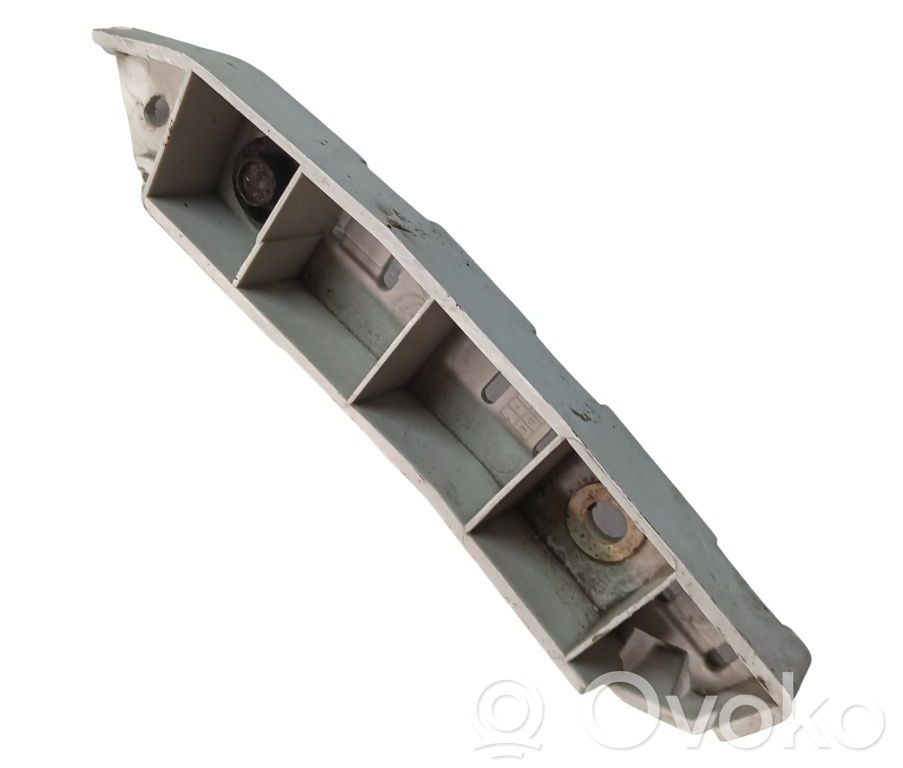 Etupuskurin kannake   BM5117D958A