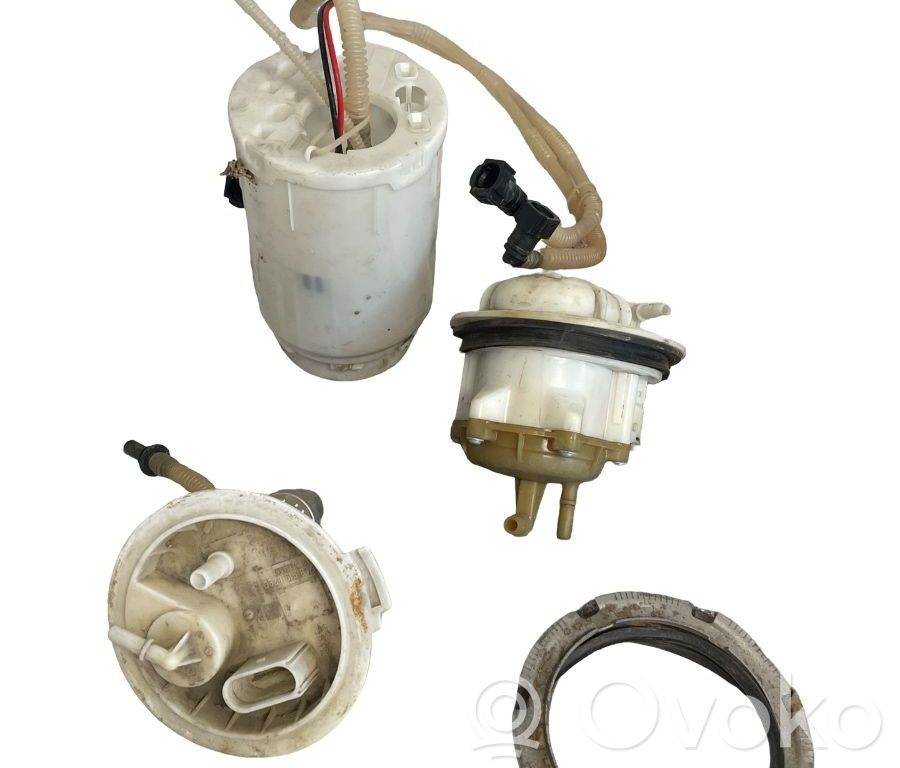 Bomba interna de combustible   7L8919679C