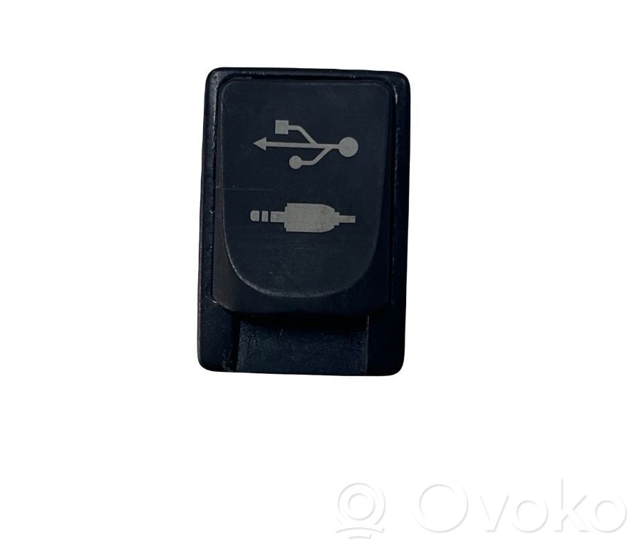 USB-pistokeliitin   861900D030