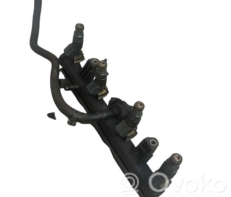 Volkswagen Polo III 6N 6N2 6NF Rampă alimentare injectoare 
