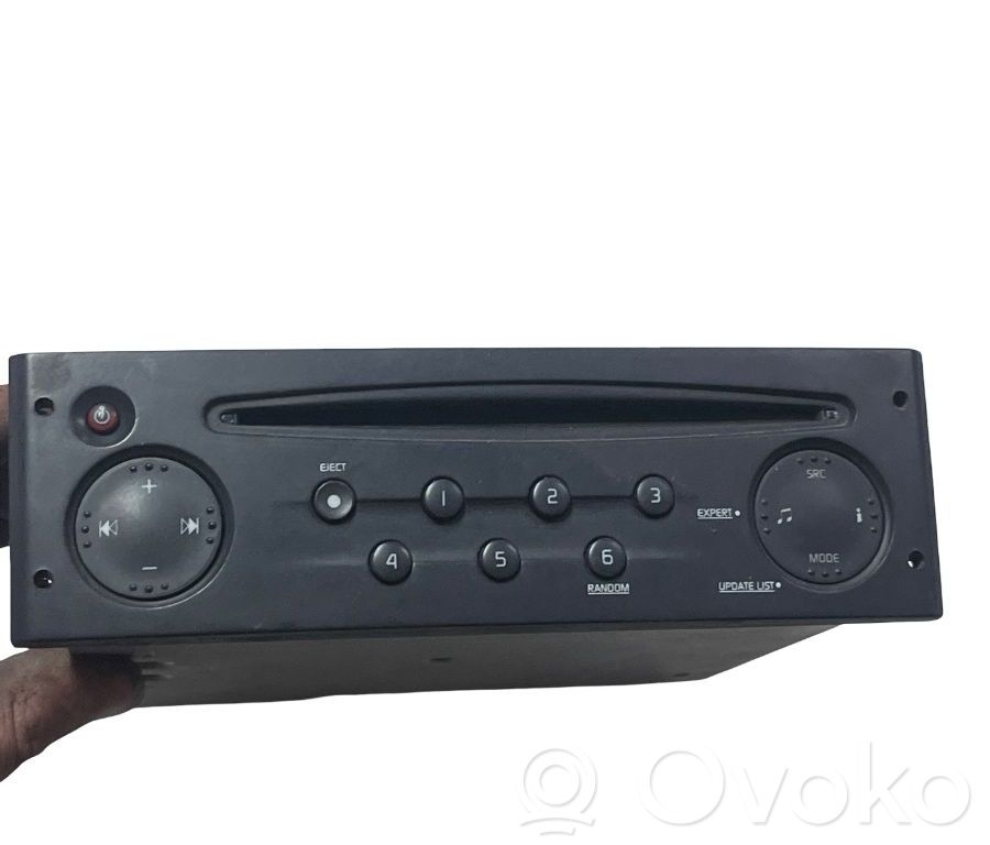 Renault Symbol I Radio/CD/DVD/GPS head unit 