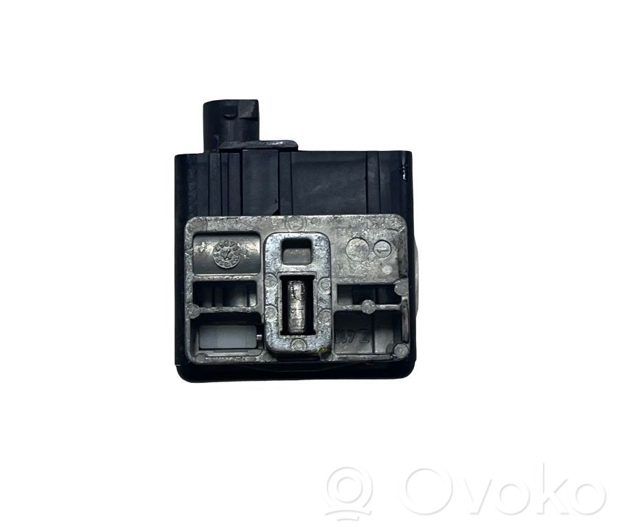 Steering wheel lock   8200033233