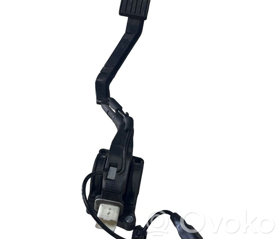 Akseleratora pedālis   9650341780