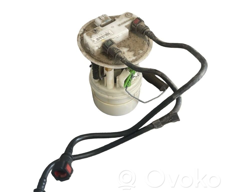 Bomba interna de combustible   172021904R