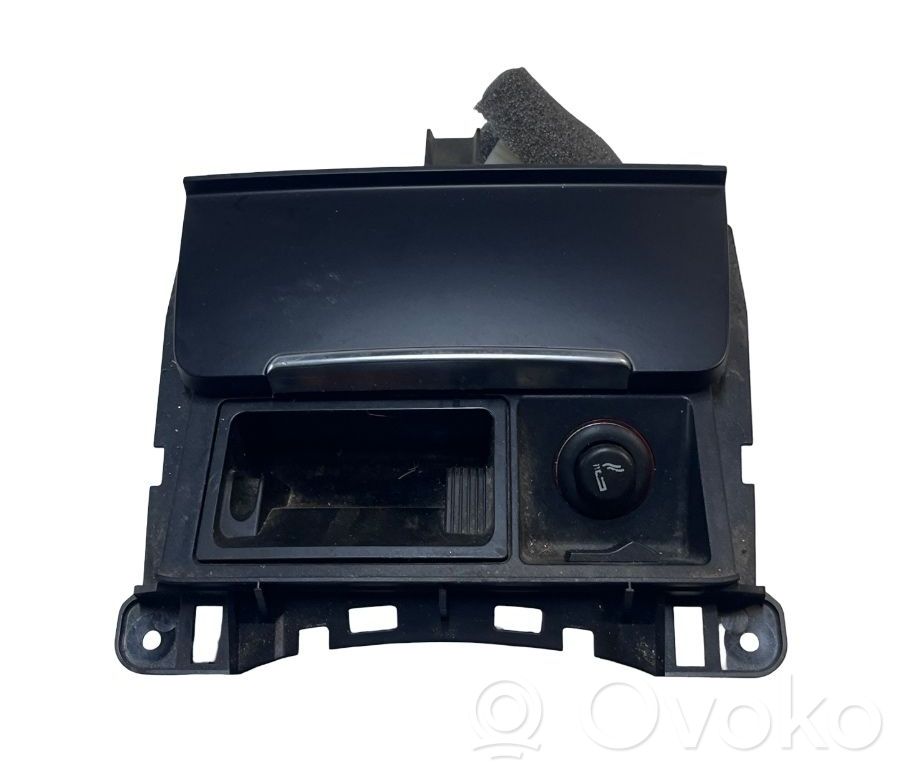 Cendrier avant   8K0857951