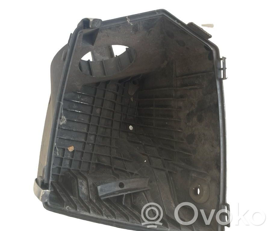 Air filter box   4F0133835AH