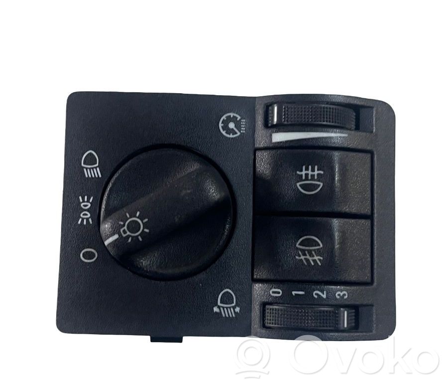 Panel lighting control switch   09180770