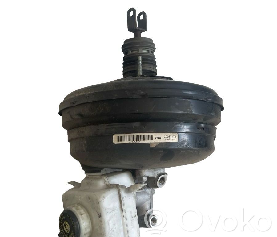Brake booster   32067474