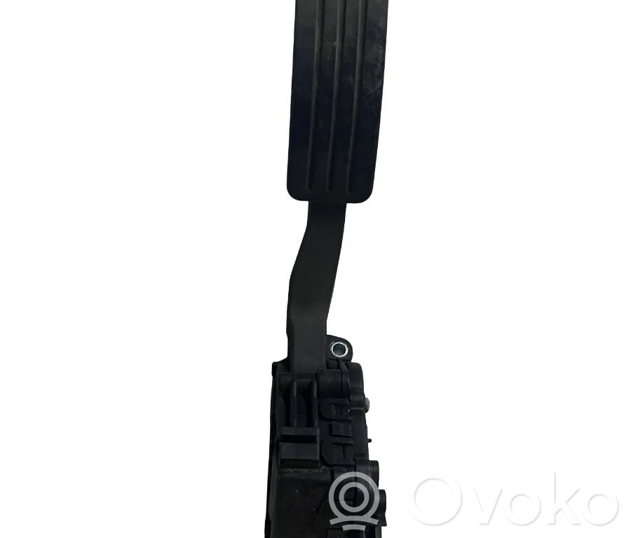 Accelerator throttle pedal   8200386506B