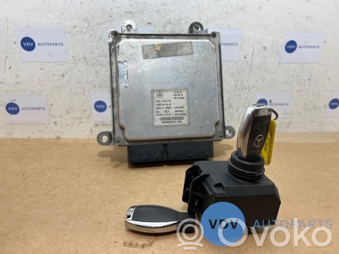 Mercedes-Benz E W212 Komputer / Sterownik ECU i komplet kluczy 