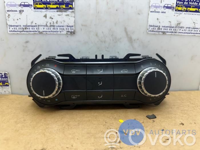 Mercedes-Benz A W176 Panel klimatyzacji 