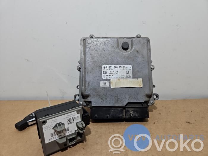 Mercedes-Benz GLK (X204) Kit cu ECU motor și set închidere uși 