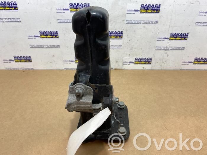 Mercedes-Benz Vito Viano W447 Pas przedni 