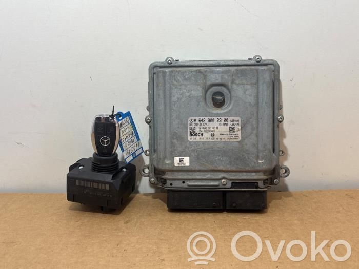 Mercedes-Benz E C207 W207 Komputer / Sterownik ECU i komplet kluczy 