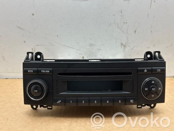 Mercedes-Benz B W245 Panel / Radioodtwarzacz CD/DVD/GPS 
