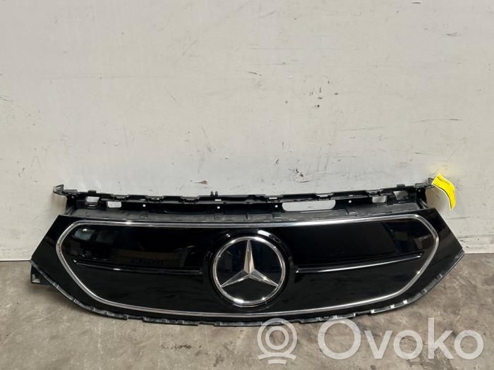 Mercedes-Benz EQA Etupuskurin ylempi jäähdytinsäleikkö 
