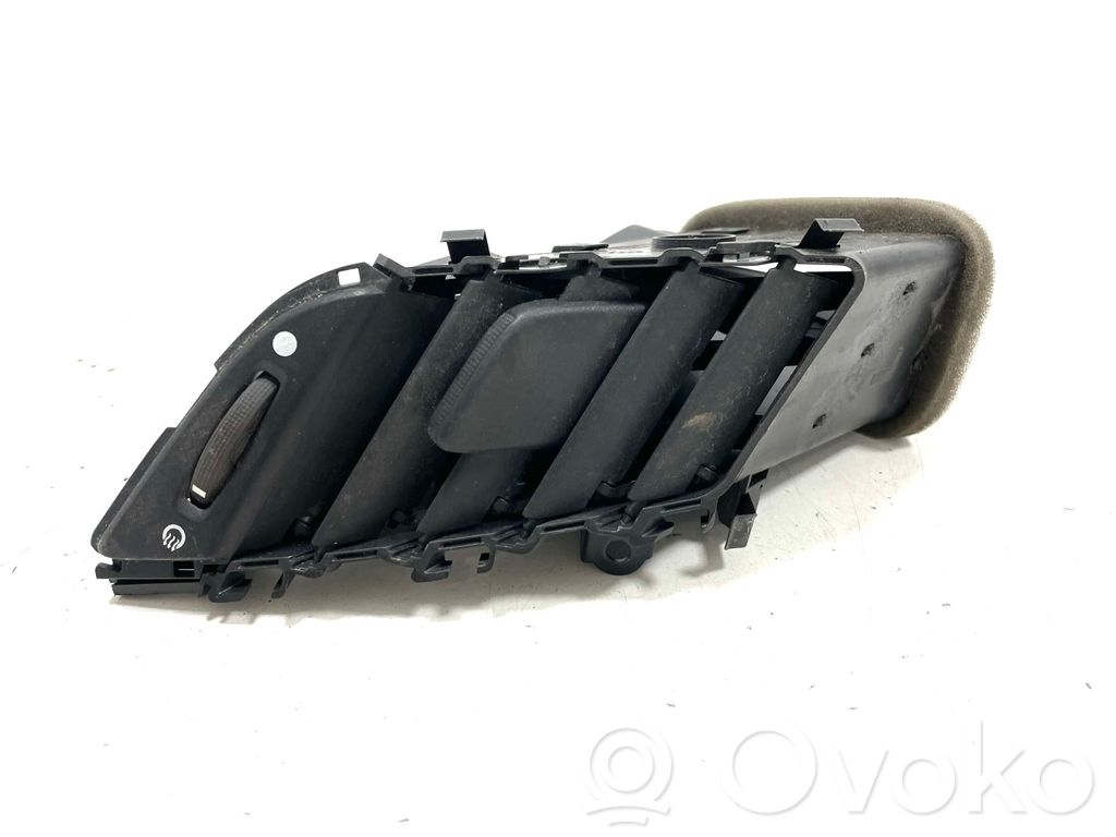 Ford Fiesta Rejilla de ventilación central del panel 
