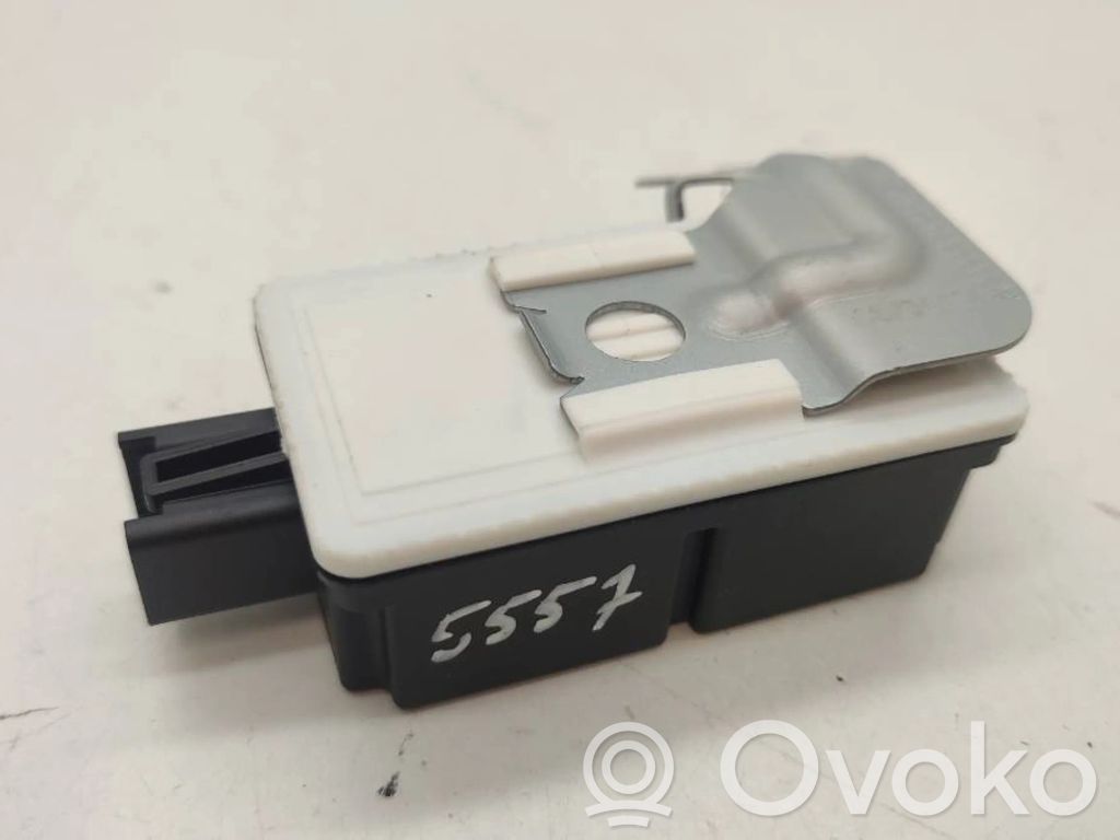 Infiniti Q50 Module de contrôle carrosserie centrale 