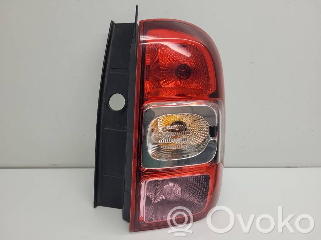 Dacia Duster Rear/tail lights 