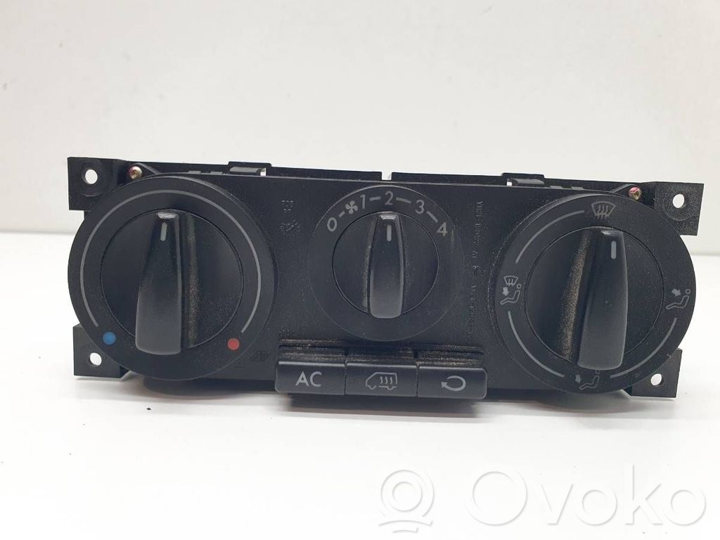 Console centrale, commande chauffage/clim